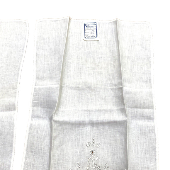 Vintage BC Linens Beautiful Cutwork Guest Towels Set of 2 White Cotton Floral - Picture 9 of 11